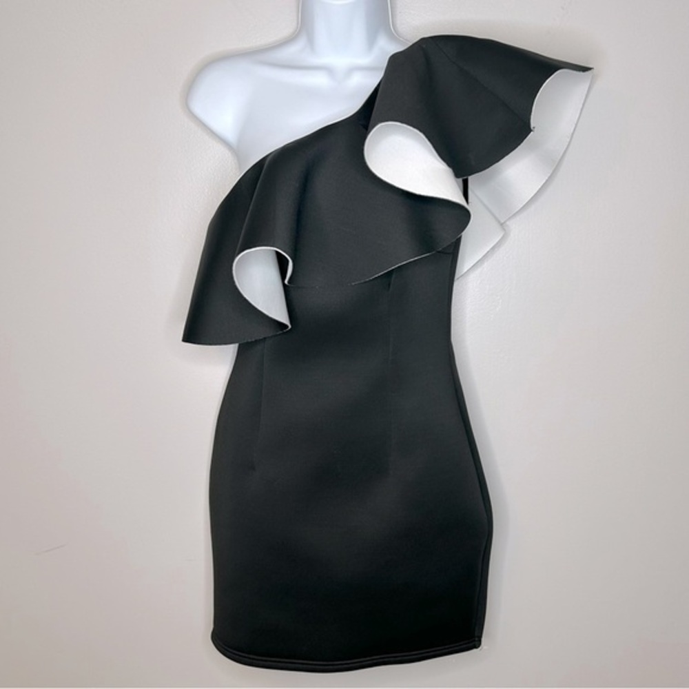 Tobi Black and White One Shoulder Ruffle Scuba Mini Bodycon Dress‎ Size M